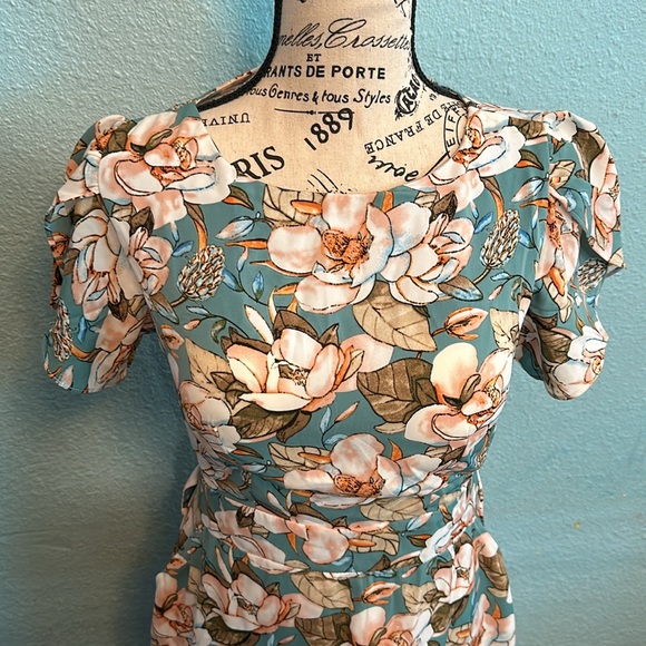 FLORAL with paded bra!! - Picture 2 of 8